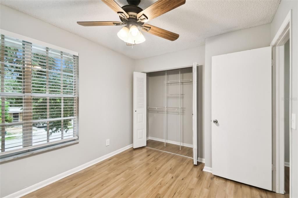 待售: $190,000 (2 贝兹, 2 浴室, 1110 平方英尺)