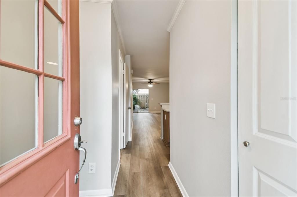 待售: $190,000 (2 贝兹, 2 浴室, 1110 平方英尺)