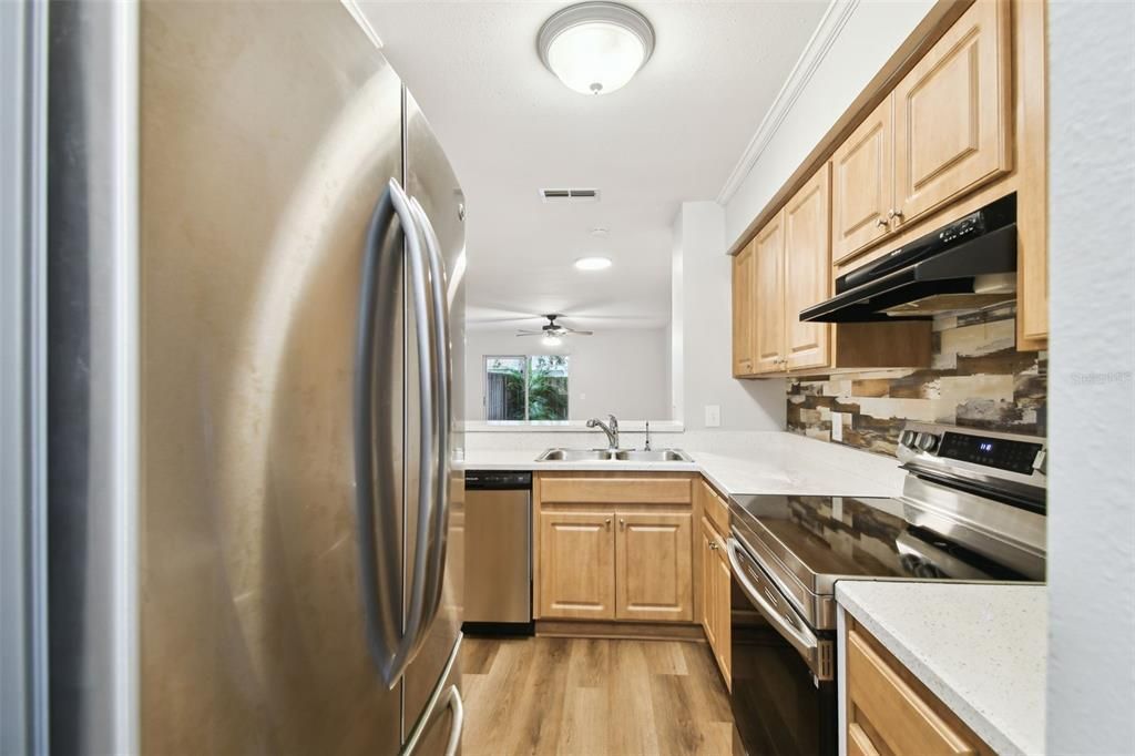 待售: $190,000 (2 贝兹, 2 浴室, 1110 平方英尺)