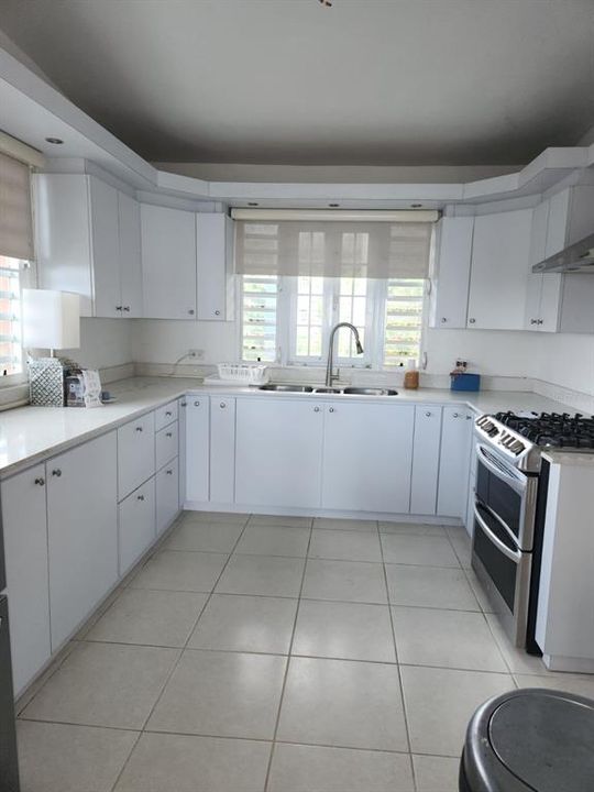 На продажу: $290,000 (3 спален, 2 ванн, 20 Квадратных фут)