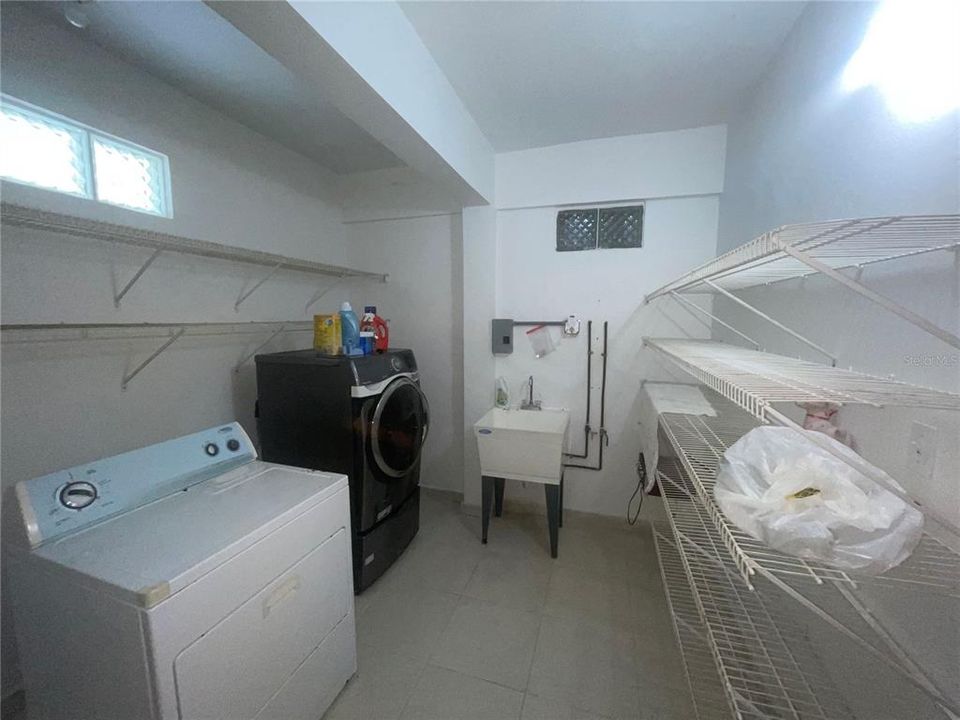 На продажу: $290,000 (3 спален, 2 ванн, 20 Квадратных фут)