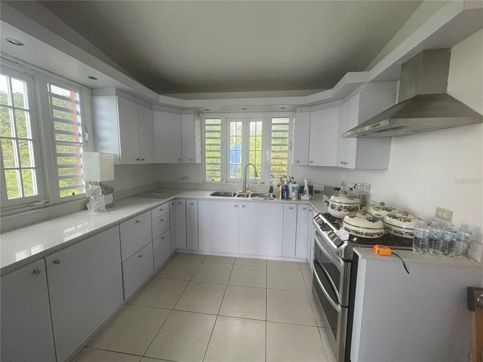 На продажу: $290,000 (3 спален, 2 ванн, 20 Квадратных фут)