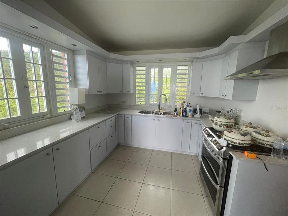 На продажу: $290,000 (3 спален, 2 ванн, 20 Квадратных фут)