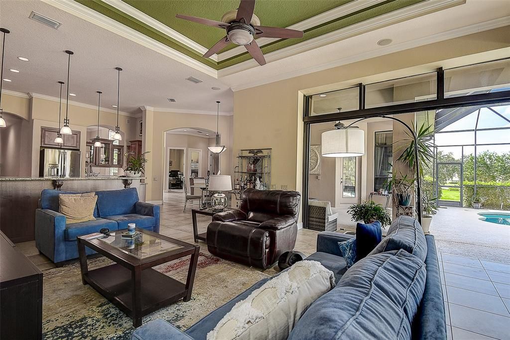 На продажу: $819,000 (4 спален, 3 ванн, 3121 Квадратных фут)