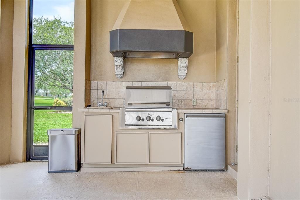 На продажу: $819,000 (4 спален, 3 ванн, 3121 Квадратных фут)