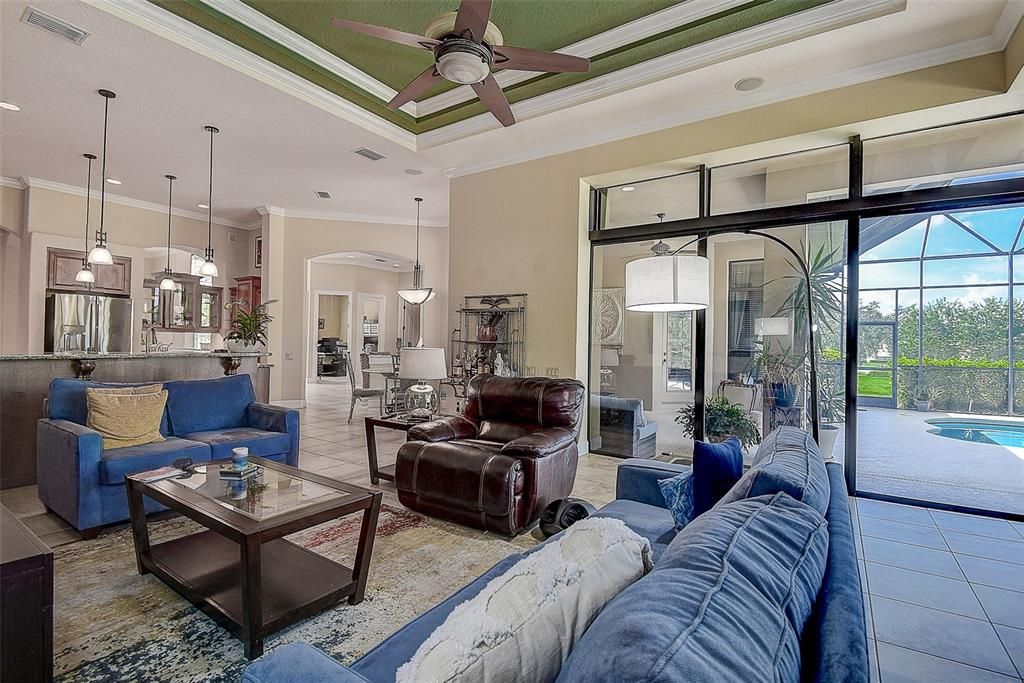 На продажу: $819,000 (4 спален, 3 ванн, 3121 Квадратных фут)