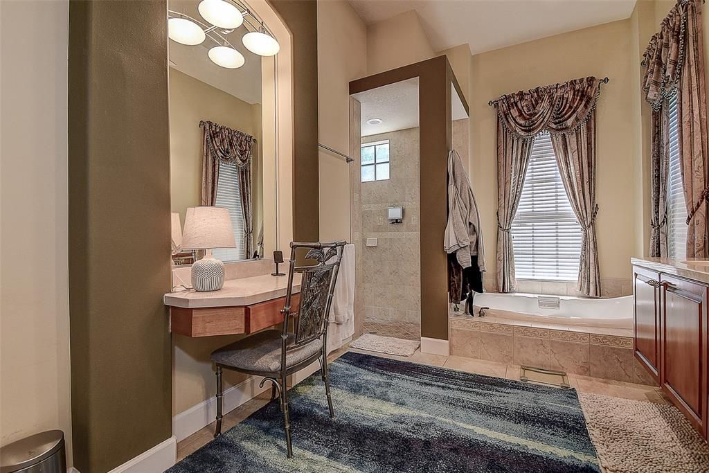 На продажу: $819,000 (4 спален, 3 ванн, 3121 Квадратных фут)