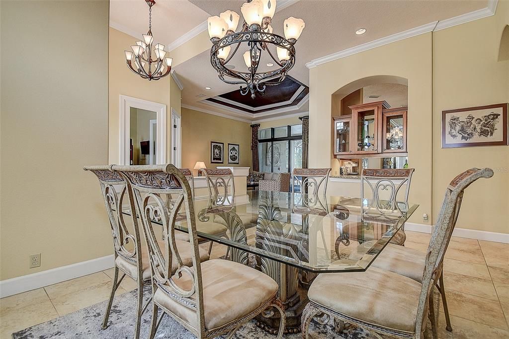 На продажу: $819,000 (4 спален, 3 ванн, 3121 Квадратных фут)