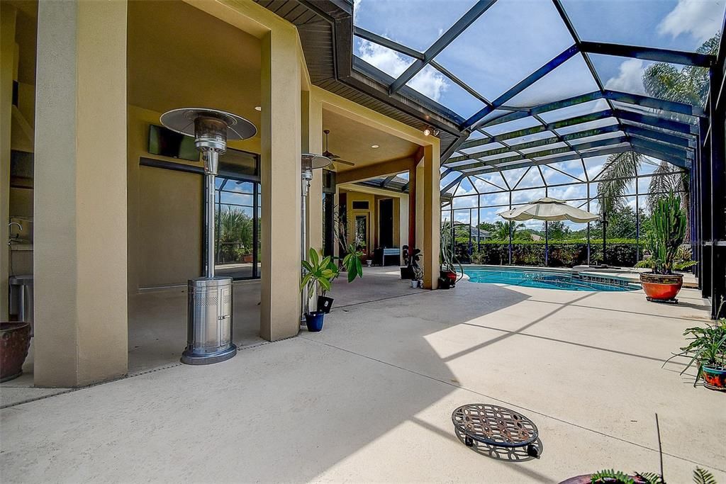 На продажу: $819,000 (4 спален, 3 ванн, 3121 Квадратных фут)