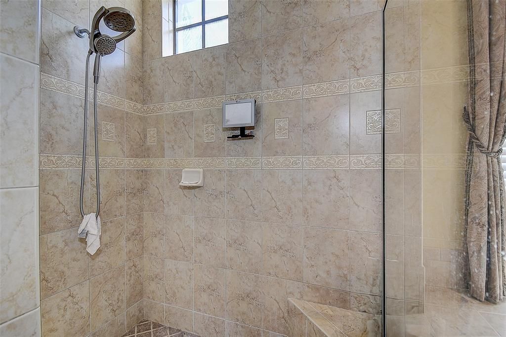 На продажу: $819,000 (4 спален, 3 ванн, 3121 Квадратных фут)