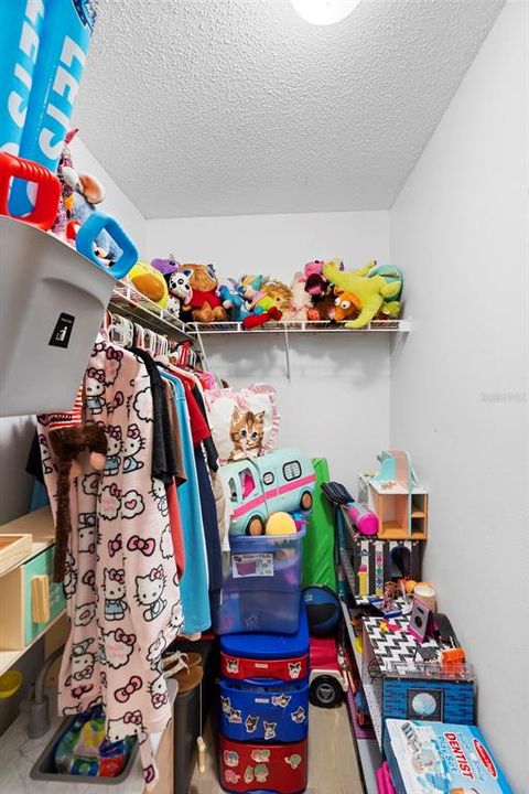 En Venta: $270,000 (3 camas, 2 baños, 1180 Pies cuadrados)