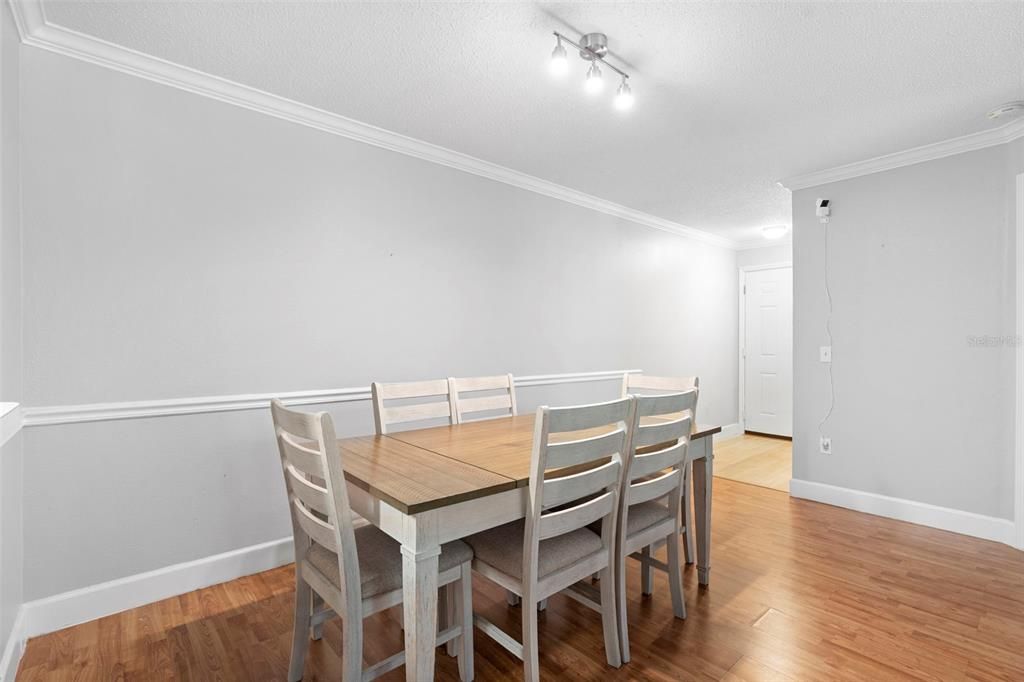 En Venta: $270,000 (3 camas, 2 baños, 1180 Pies cuadrados)