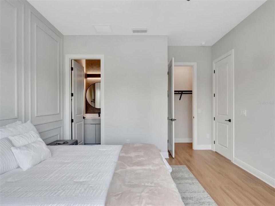 For Rent: $14,700 (5 beds, 4 baths, 4355 Square Feet)