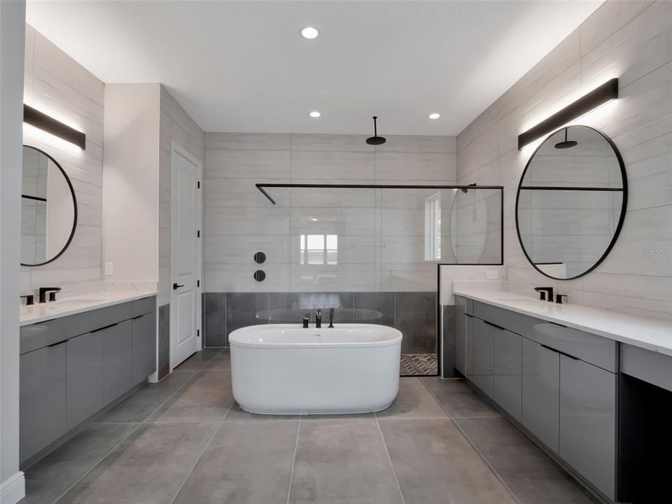 For Rent: $14,700 (5 beds, 4 baths, 4355 Square Feet)