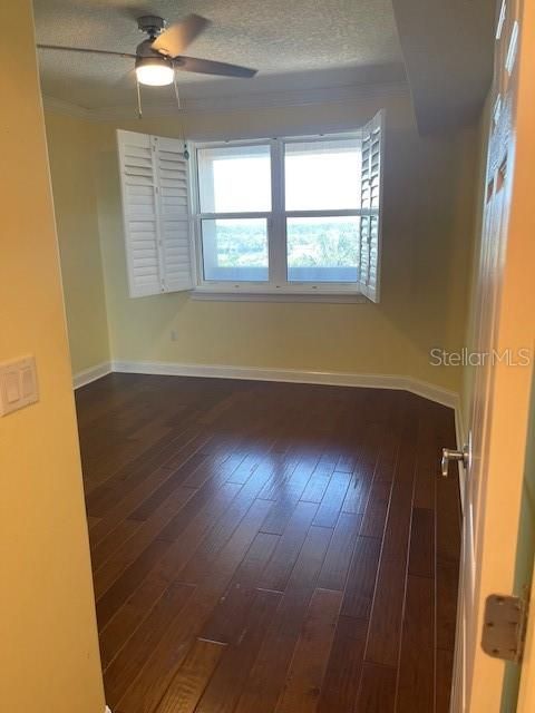 For Rent: $3,200 (3 beds, 2 baths, 1640 Square Feet)
