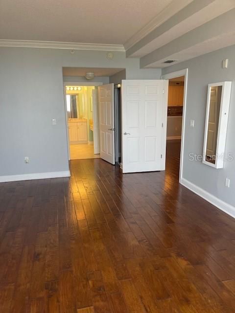 For Rent: $3,200 (3 beds, 2 baths, 1640 Square Feet)