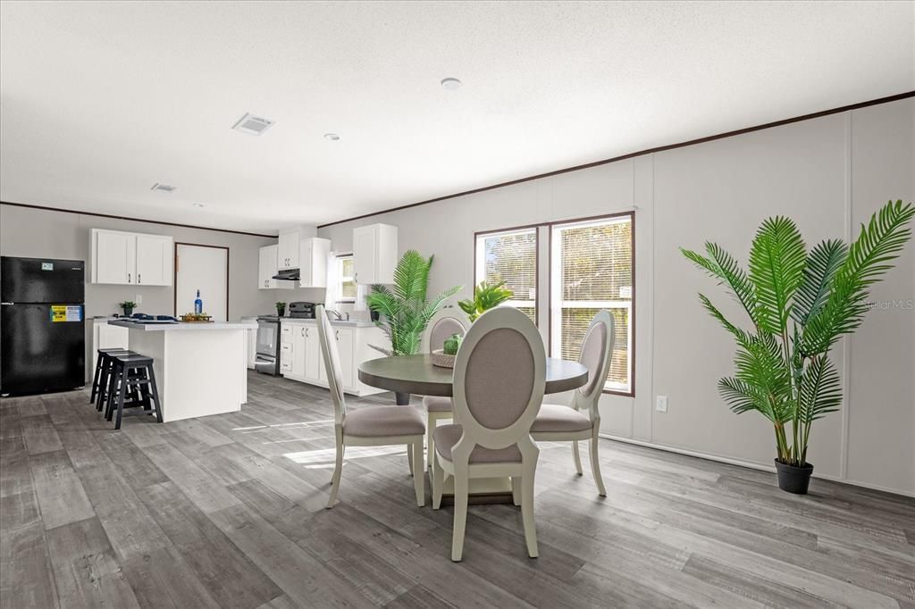 En Venta: $225,000 (4 camas, 2 baños, 1456 Pies cuadrados)