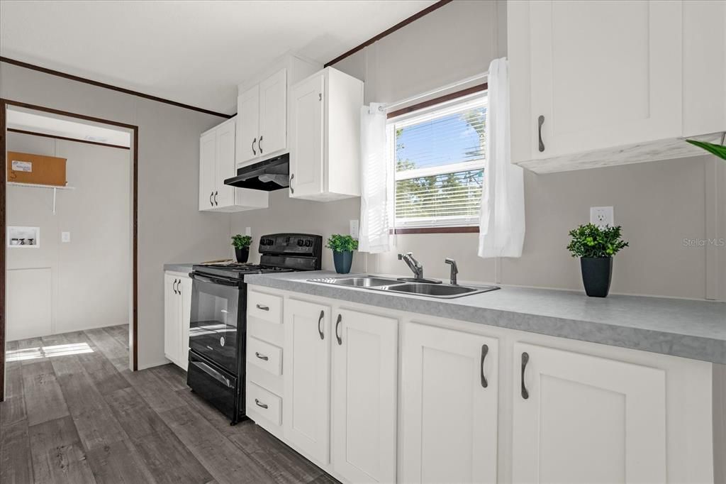 En Venta: $225,000 (4 camas, 2 baños, 1456 Pies cuadrados)