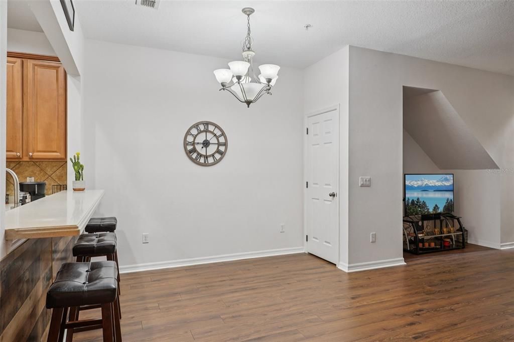 Active With Contract: $294,997 (3 beds, 2 baths, 1827 Square Feet)