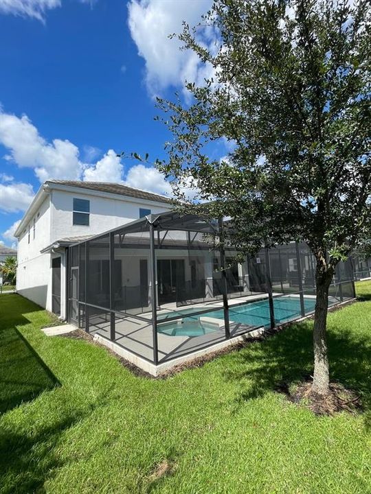 For Rent: $5,300 (10 beds, 8 baths, 4095 Square Feet)