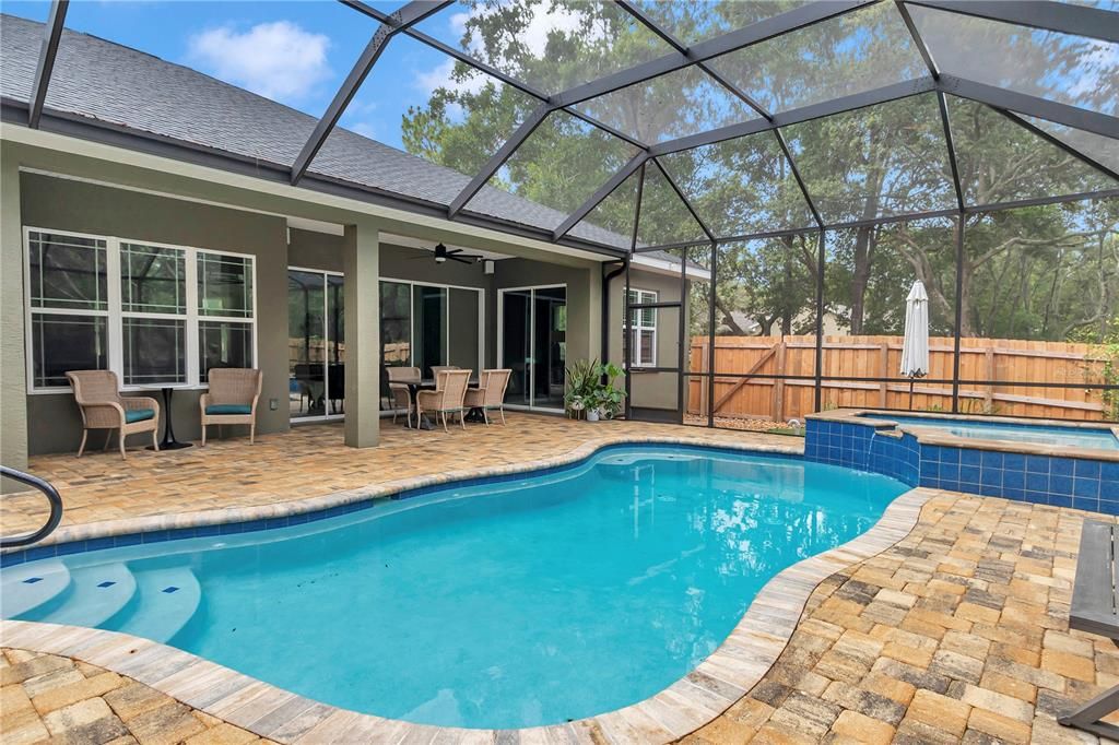 Active With Contract: $549,900 (3 beds, 2 baths, 2121 Square Feet)