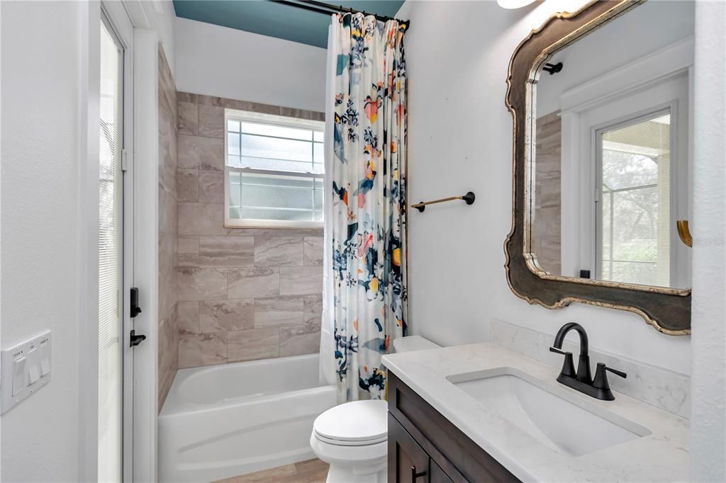 Active With Contract: $549,900 (3 beds, 2 baths, 2121 Square Feet)