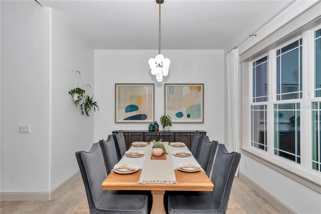 Active With Contract: $549,900 (3 beds, 2 baths, 2121 Square Feet)