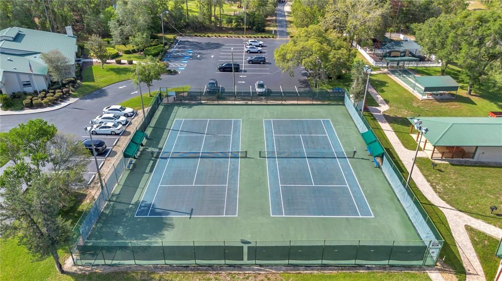 Active With Contract: $549,900 (3 beds, 2 baths, 2121 Square Feet)