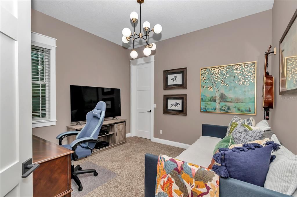 Active With Contract: $549,900 (3 beds, 2 baths, 2121 Square Feet)