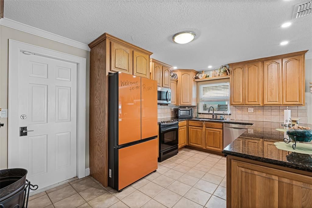 На продажу: $839,900 (4 спален, 3 ванн, 2159 Квадратных фут)