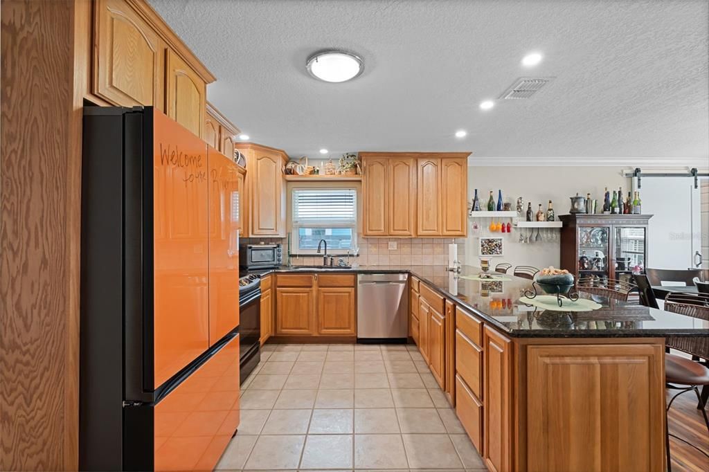 На продажу: $839,900 (4 спален, 3 ванн, 2159 Квадратных фут)