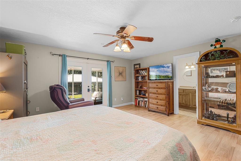 На продажу: $839,900 (4 спален, 3 ванн, 2159 Квадратных фут)