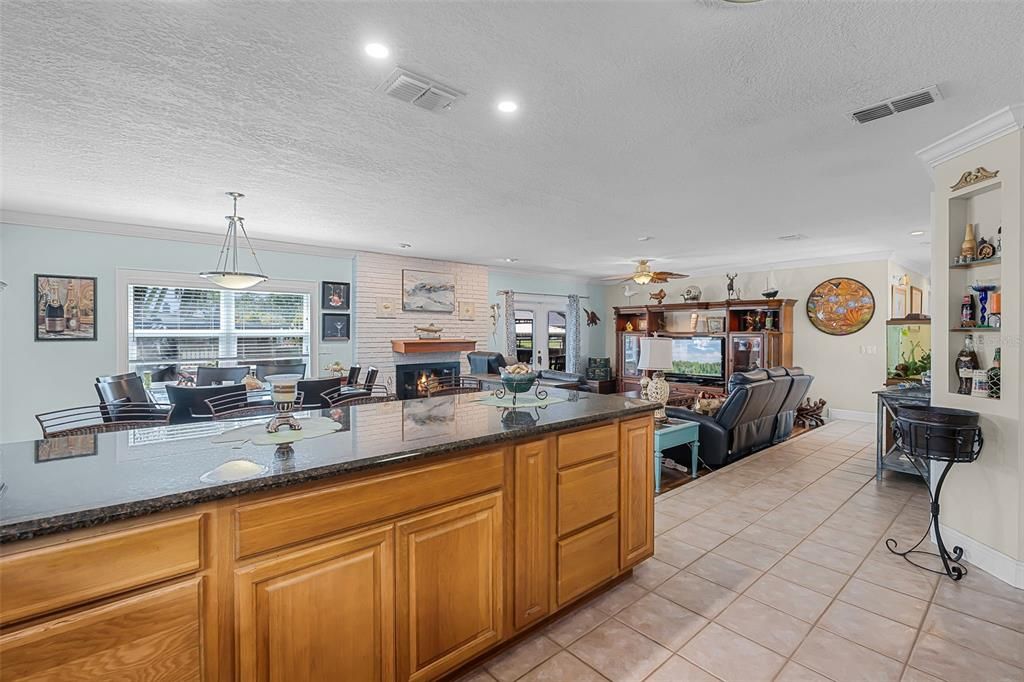 На продажу: $839,900 (4 спален, 3 ванн, 2159 Квадратных фут)