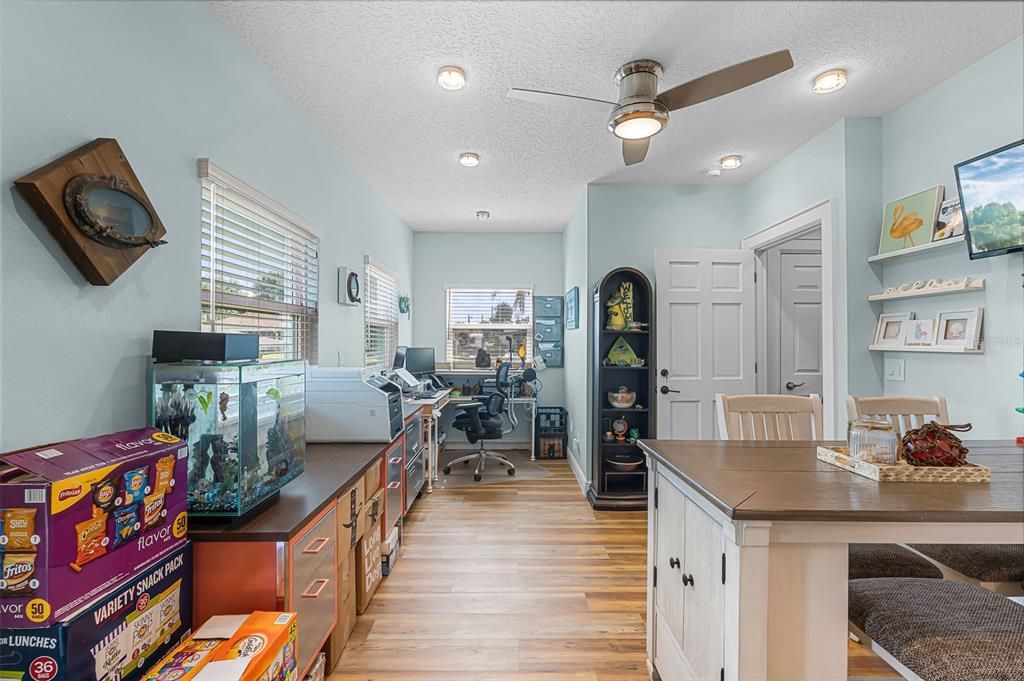 На продажу: $839,900 (4 спален, 3 ванн, 2159 Квадратных фут)