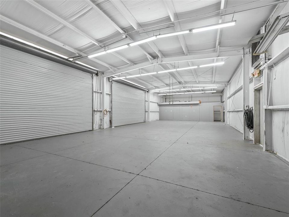 For Sale: $999,900 (0 beds, 0 baths, 2400 Square Feet)