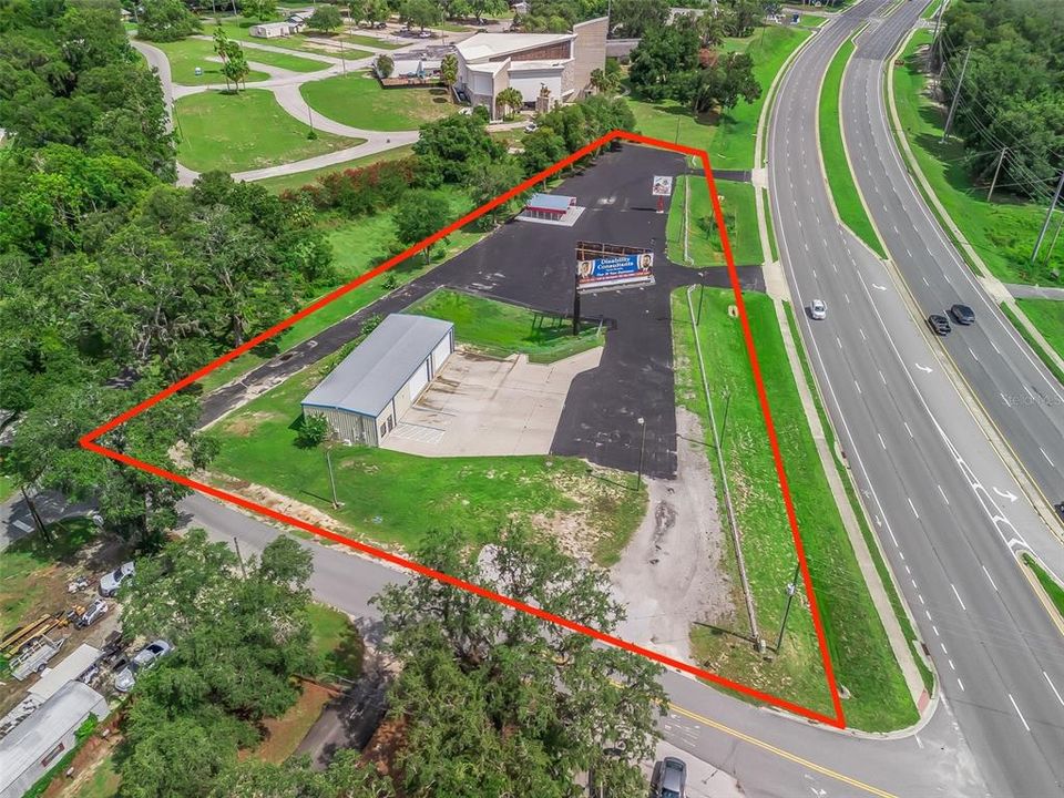 For Sale: $999,900 (0 beds, 0 baths, 2400 Square Feet)