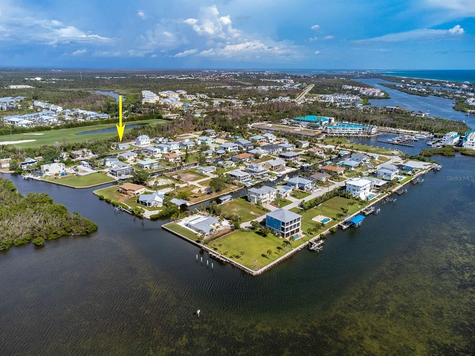 Под контрактом: $475,000 (2 спален, 1 ванн, 950 Квадратных фут)