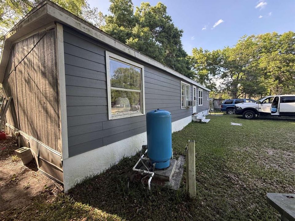 待售: $89,900 (3 贝兹, 2 浴室, 1352 平方英尺)