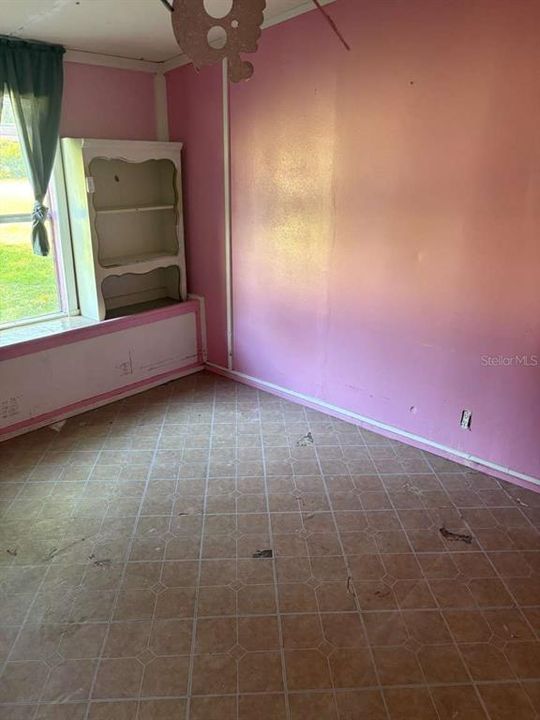 待售: $89,900 (3 贝兹, 2 浴室, 1352 平方英尺)