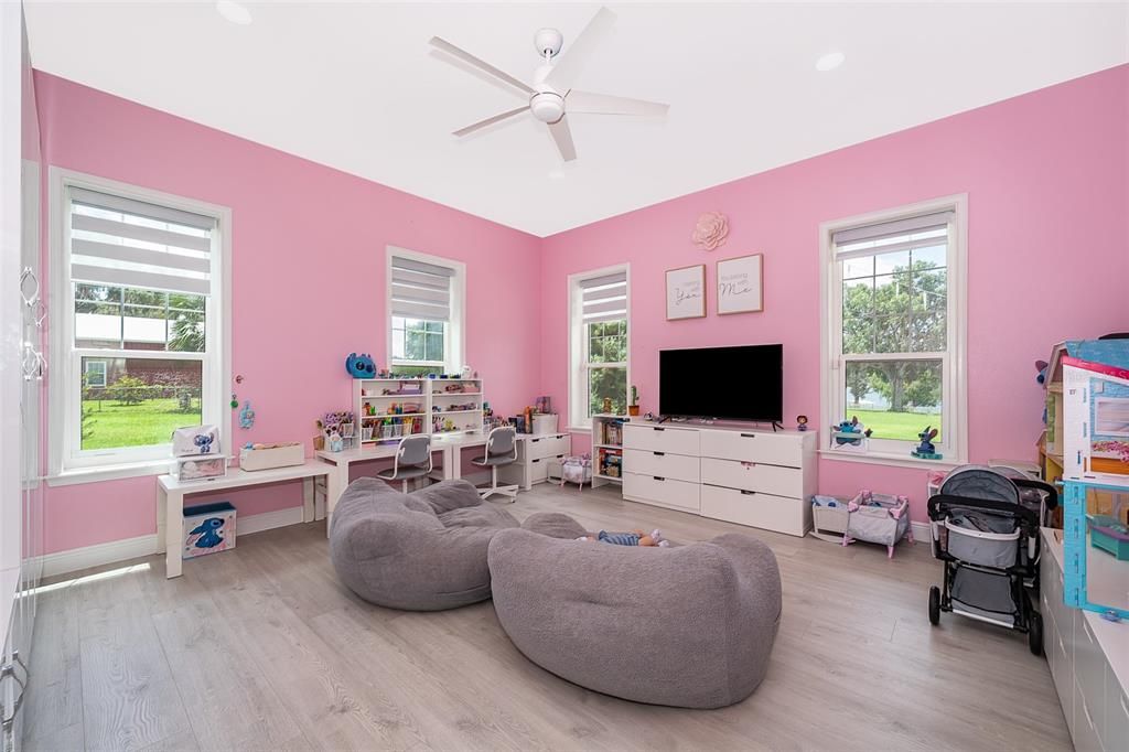 For Sale: $1,590,000 (5 beds, 3 baths, 4347 Square Feet)