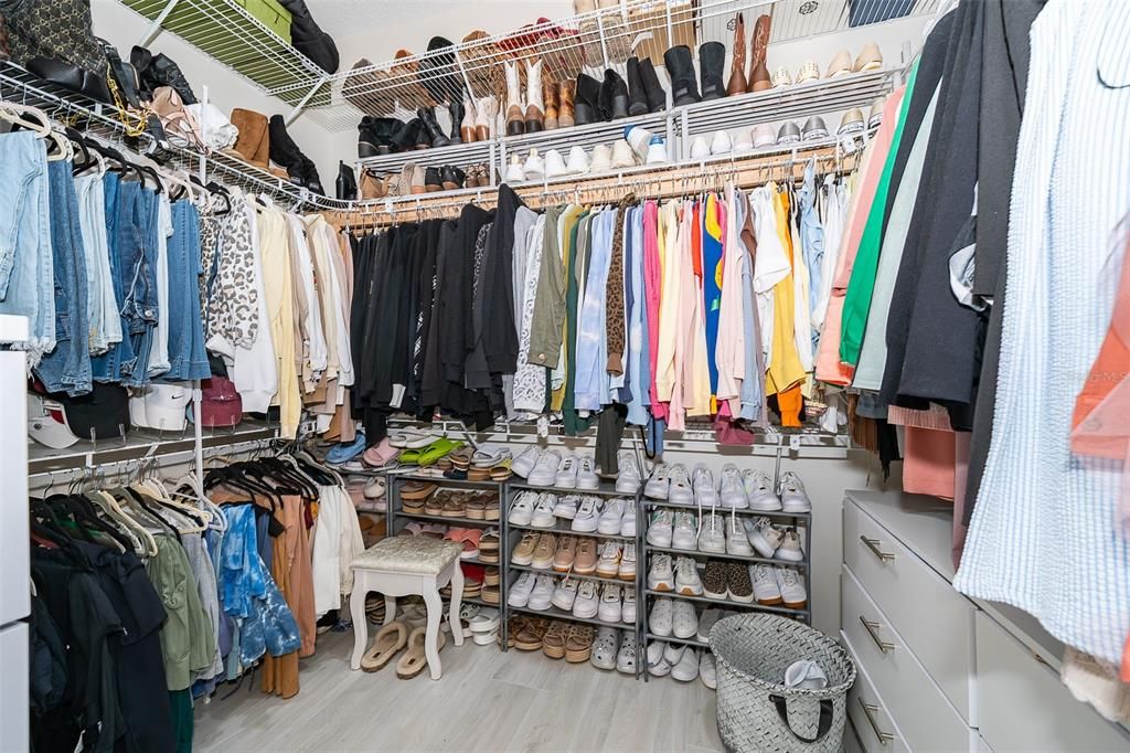 For Sale: $1,590,000 (5 beds, 3 baths, 4347 Square Feet)