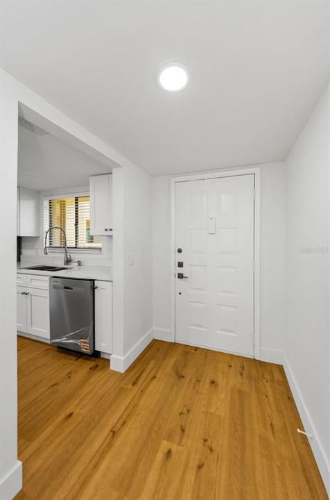 For Sale: $270,000 (2 beds, 2 baths, 1565 Square Feet)