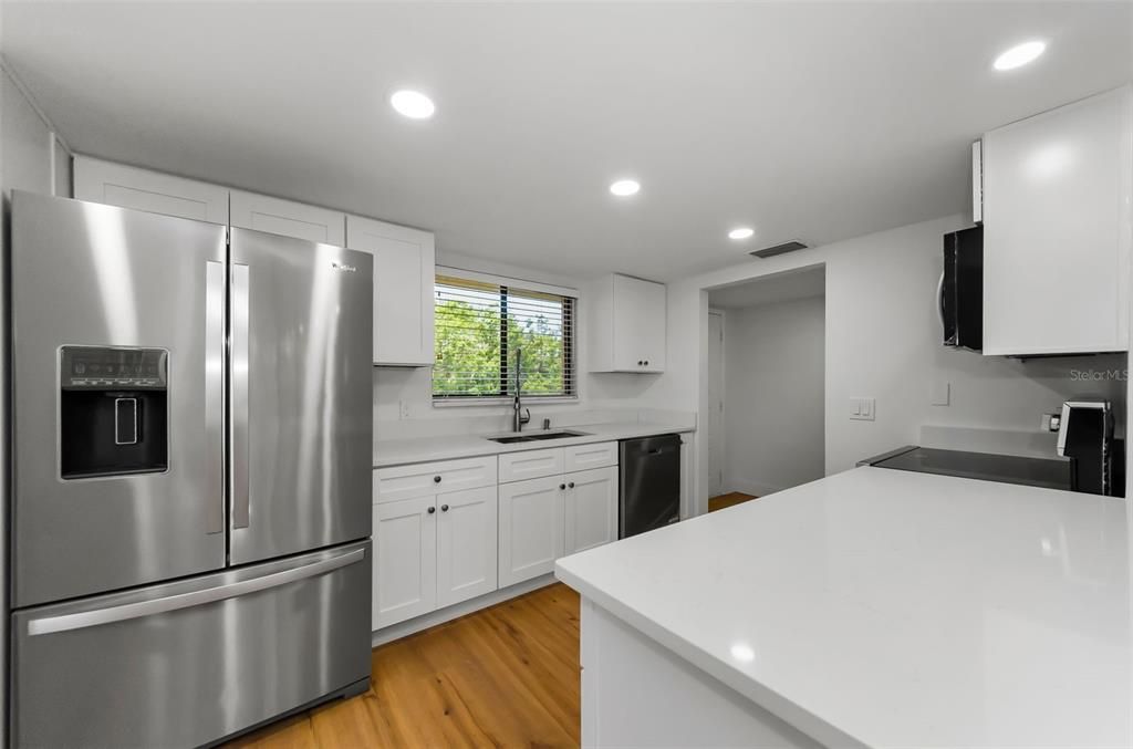 For Sale: $270,000 (2 beds, 2 baths, 1565 Square Feet)