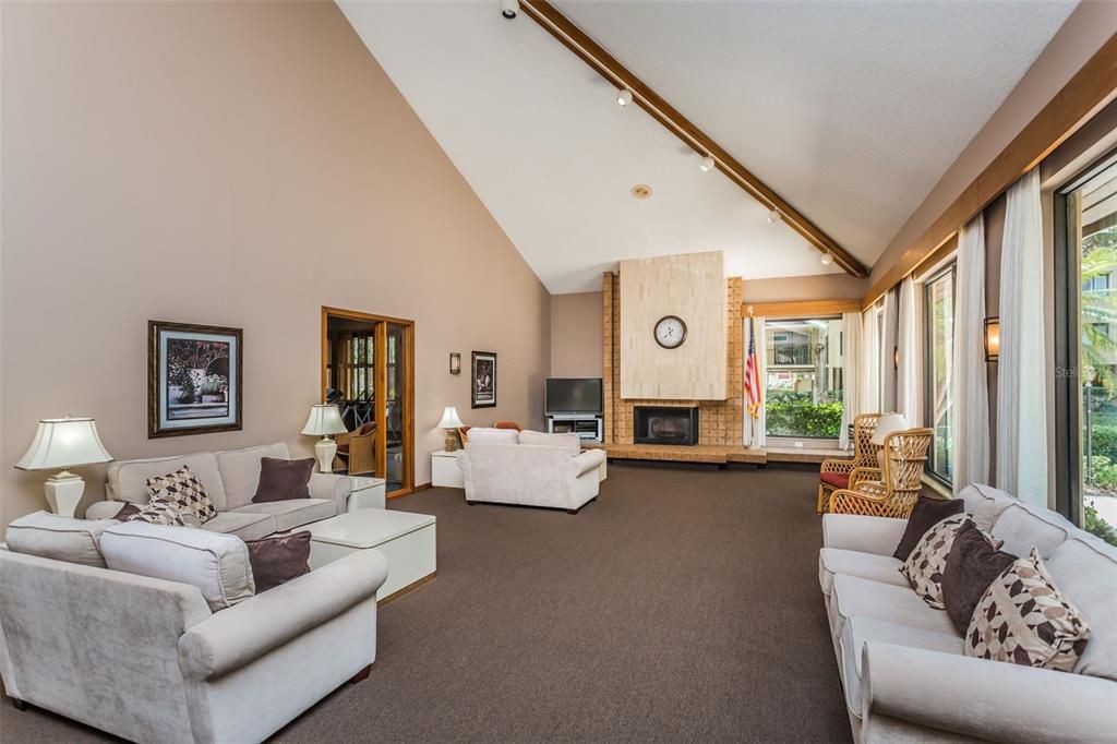 For Sale: $270,000 (2 beds, 2 baths, 1565 Square Feet)