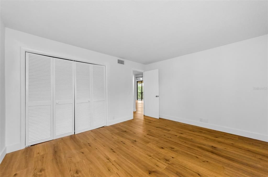 For Sale: $270,000 (2 beds, 2 baths, 1565 Square Feet)