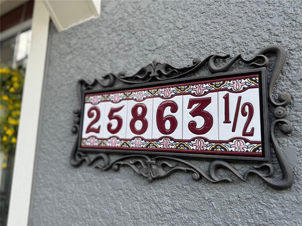 For Sale: $1,399,000 (5 beds, 5 baths, 4172 Square Feet)