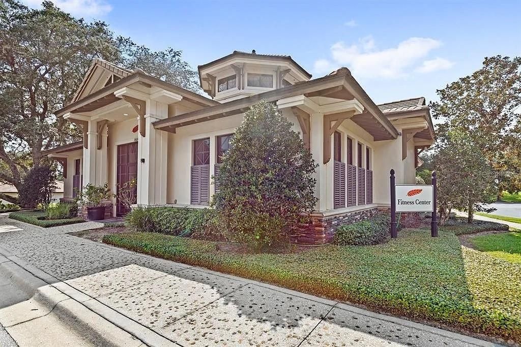 For Sale: $1,399,000 (5 beds, 5 baths, 4172 Square Feet)