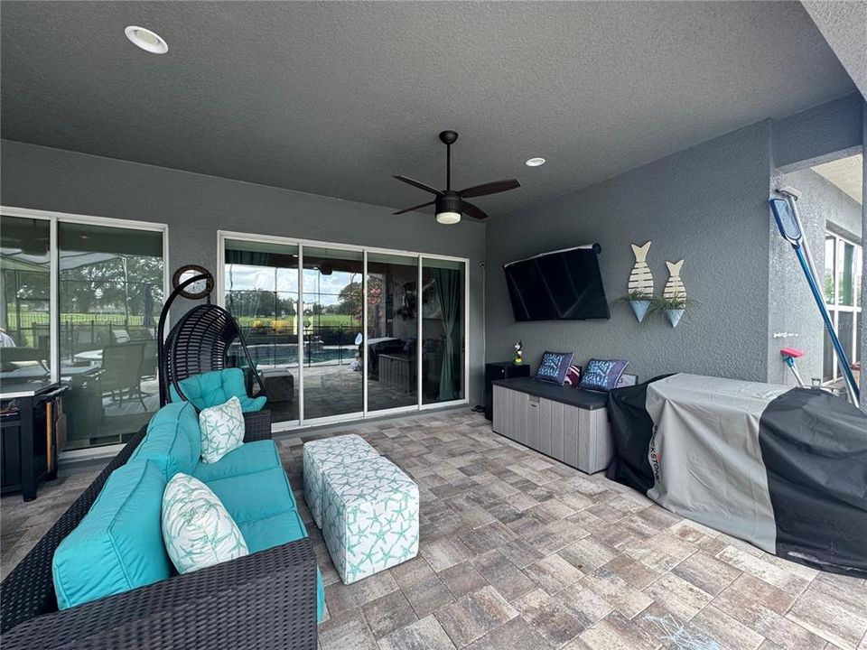 For Sale: $1,399,000 (5 beds, 5 baths, 4172 Square Feet)