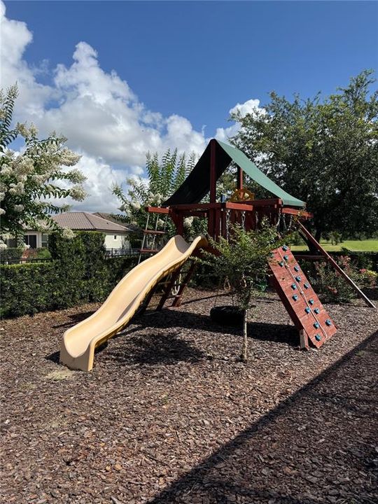 For Sale: $1,399,000 (5 beds, 5 baths, 4172 Square Feet)