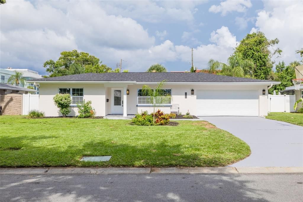 На продажу: $795,000 (4 спален, 2 ванн, 1885 Квадратных фут)